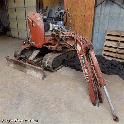 DITCH WITCH MX202 Mini (up to 12,000 lbs) Excavators Auction 